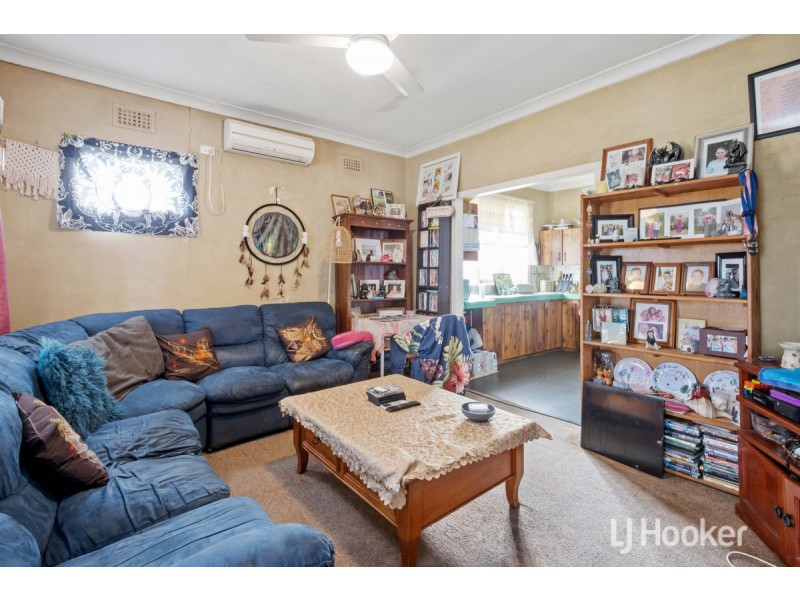 33 Evans Street, Collie WA 6225