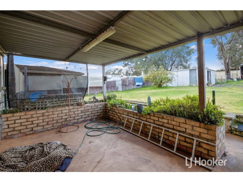 33 Evans Street, Collie WA 6225
