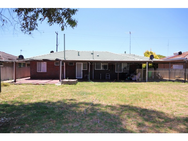 6 Ganfield Street, Carey Park WA 6230