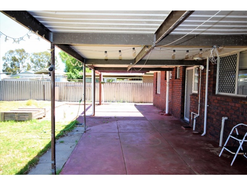 6 Ganfield Street, Carey Park WA 6230
