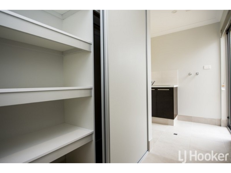 7/11 Nepean Turn, Millbridge WA 6232
