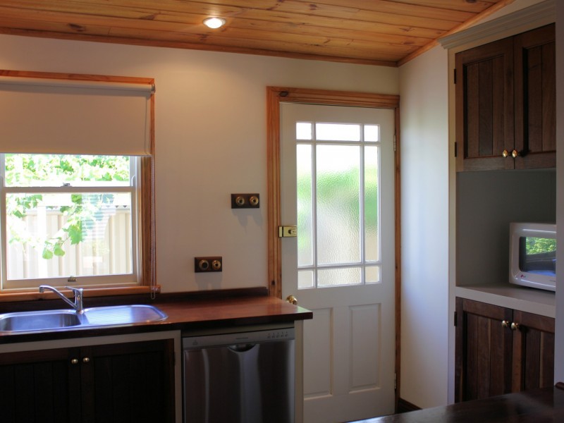 Unit 2/137 Stirling St, East Bunbury WA 6230