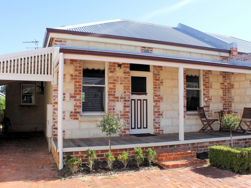 Unit 2/137 Stirling St, East Bunbury WA 6230