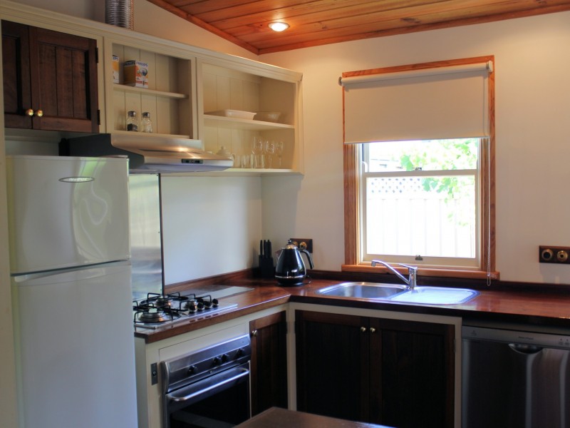 Unit 2/137 Stirling St, East Bunbury WA 6230