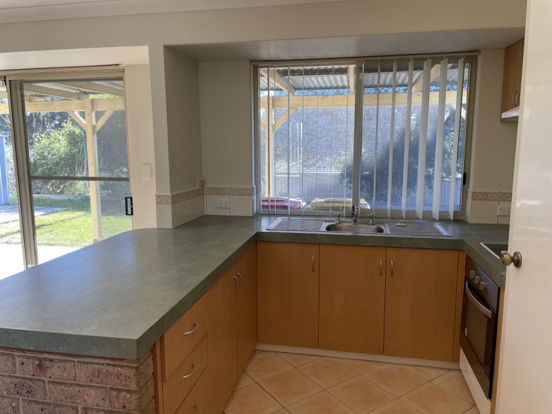 4 Sunburst Grove, Collie WA 6225