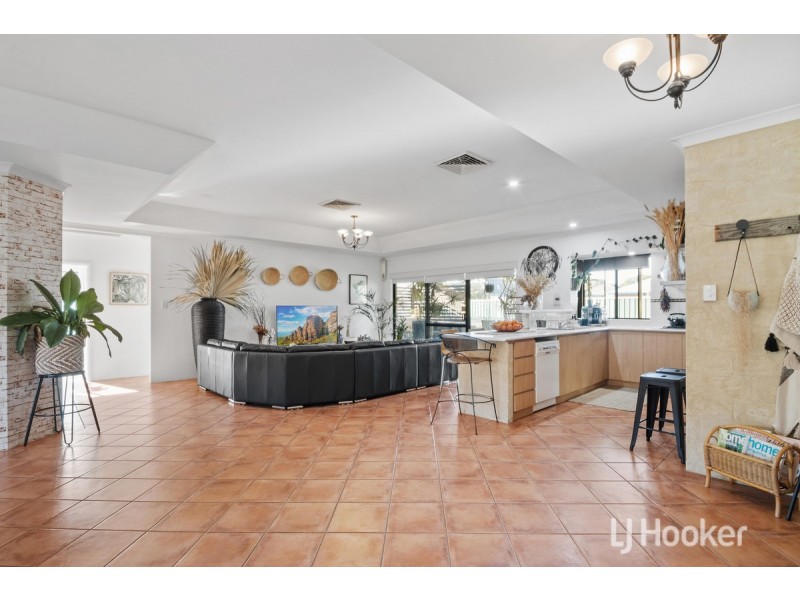 14 Braidwood Drive, Australind WA 6233
