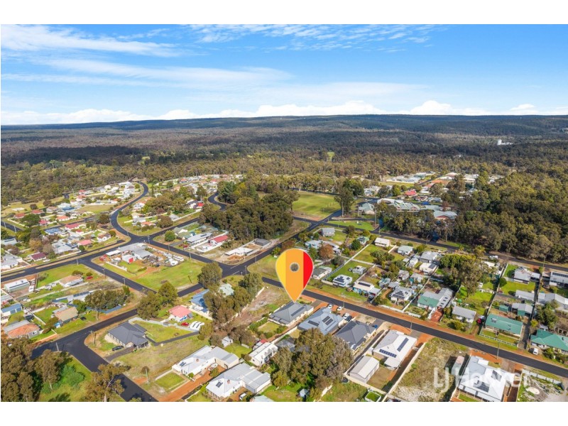 16 Irwin Street, Collie WA 6225