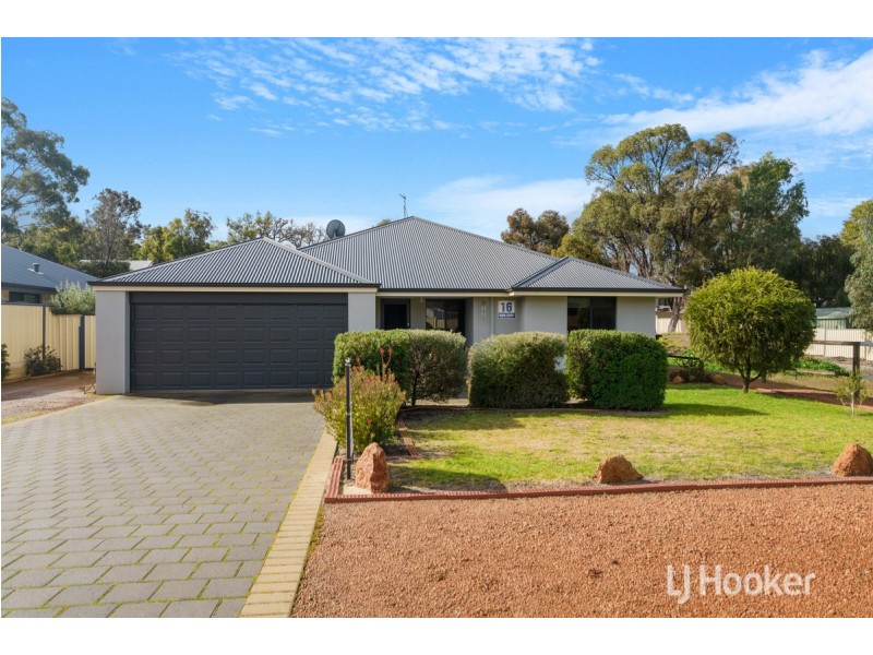 16 Irwin Street, Collie WA 6225