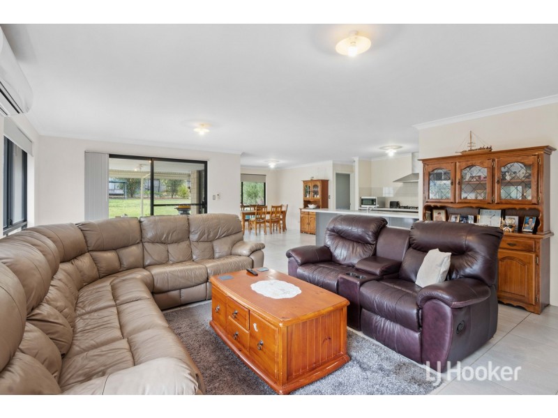 16 Irwin Street, Collie WA 6225