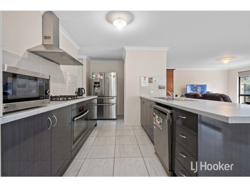 16 Irwin Street, Collie WA 6225