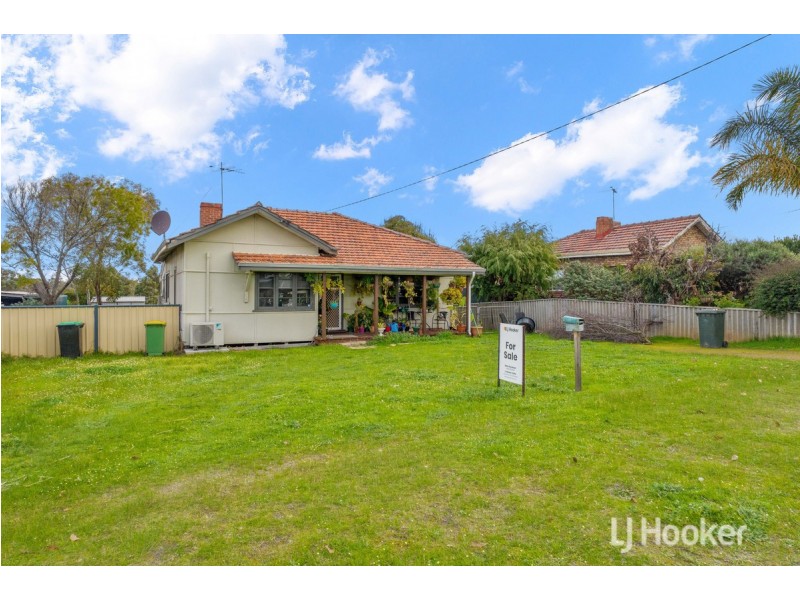 21 Deakin Street, Collie WA 6225