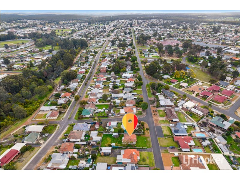 21 Deakin Street, Collie WA 6225