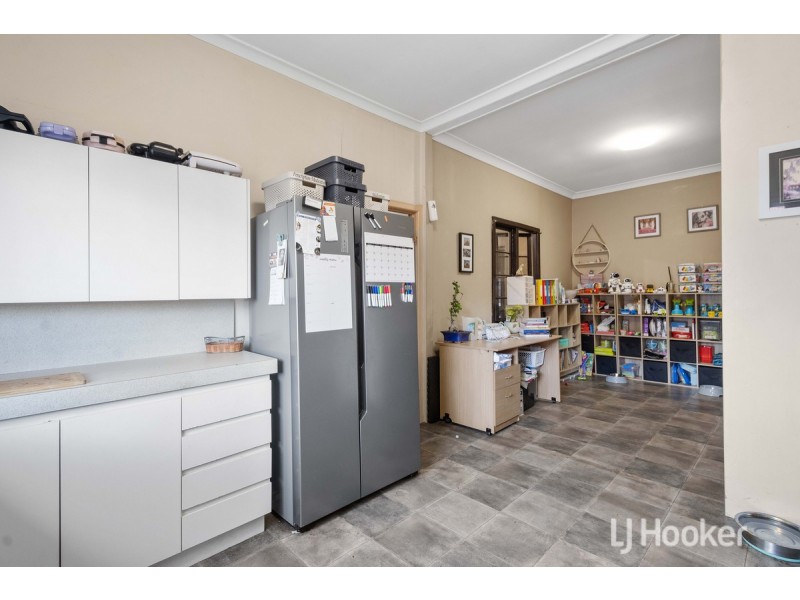 21 Deakin Street, Collie WA 6225