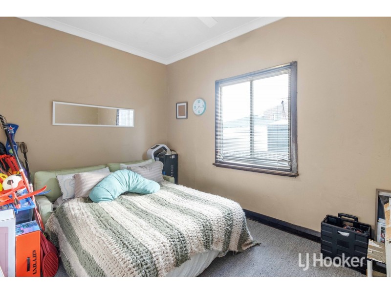 21 Deakin Street, Collie WA 6225
