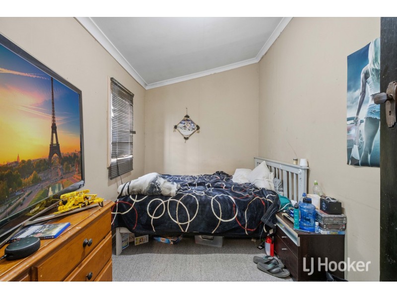 21 Deakin Street, Collie WA 6225