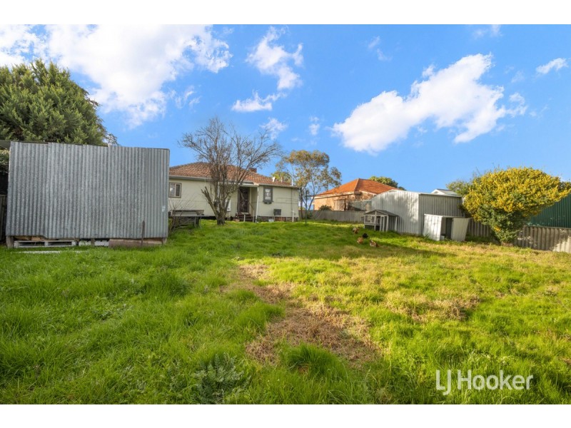 21 Deakin Street, Collie WA 6225