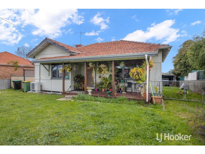 21 Deakin Street, Collie WA 6225