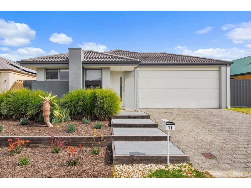 11 Toulon Way, Yalyalup WA 6280