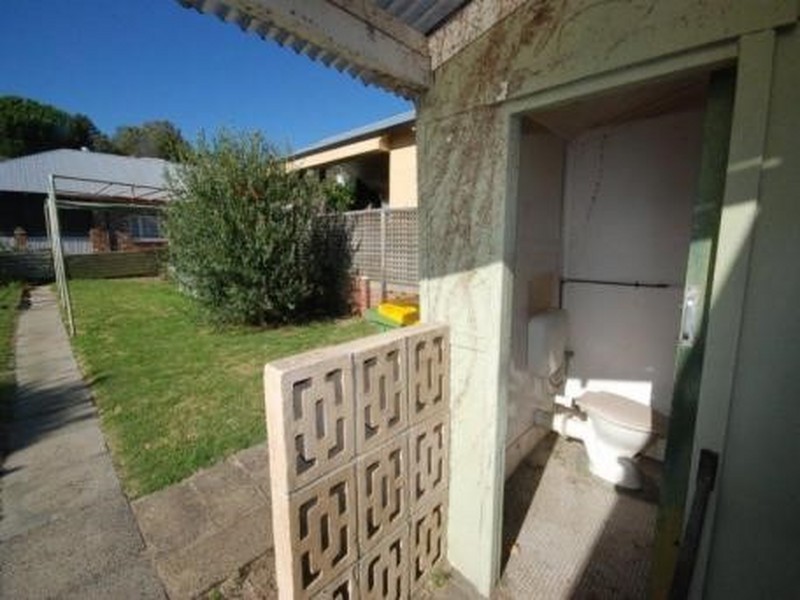 15 Sampson Road, Bunbury WA 6230