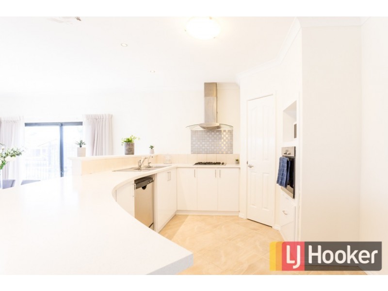 16 Pickworth Retreat, Pelican Point WA 6230