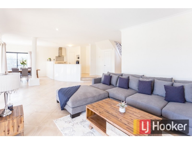 16 Pickworth Retreat, Pelican Point WA 6230