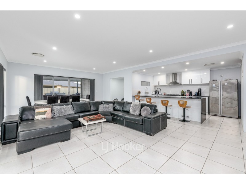 8 Ashpan Approach, West Busselton WA 6280