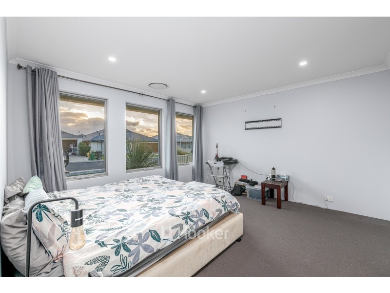 8 Ashpan Approach, West Busselton WA 6280