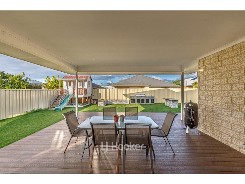 8 Ashpan Approach, West Busselton WA 6280