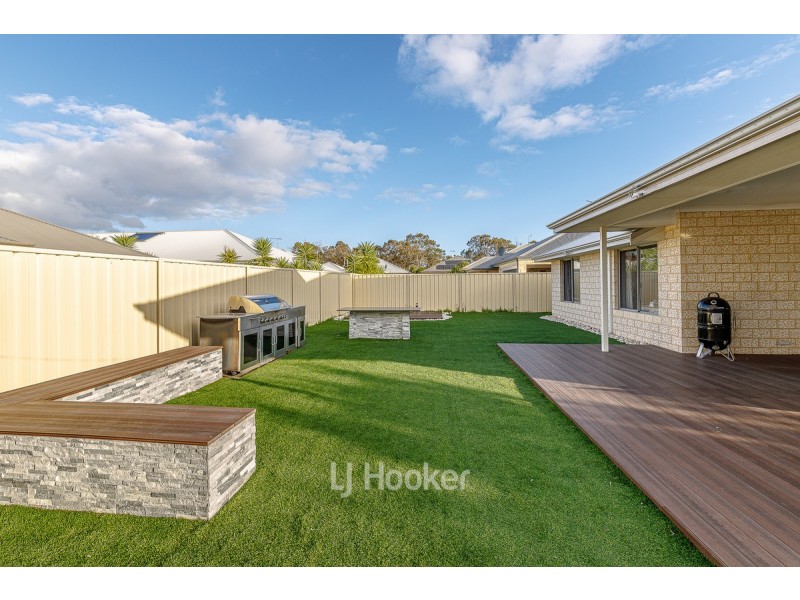 8 Ashpan Approach, West Busselton WA 6280