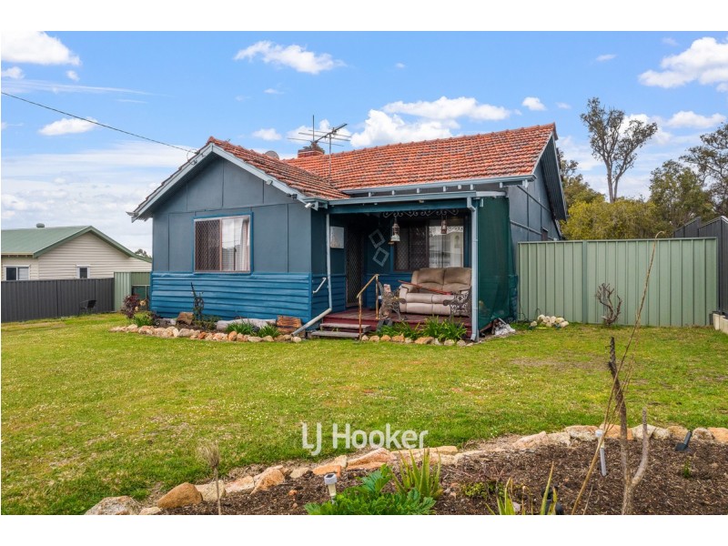 20 Telfer Crescent, Collie WA 6225