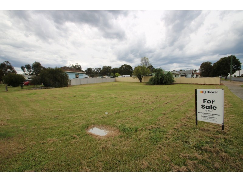 37 Moore Street, Collie WA 6225