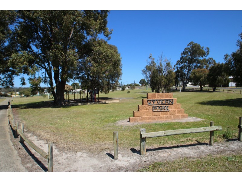 37 Moore Street, Collie WA 6225