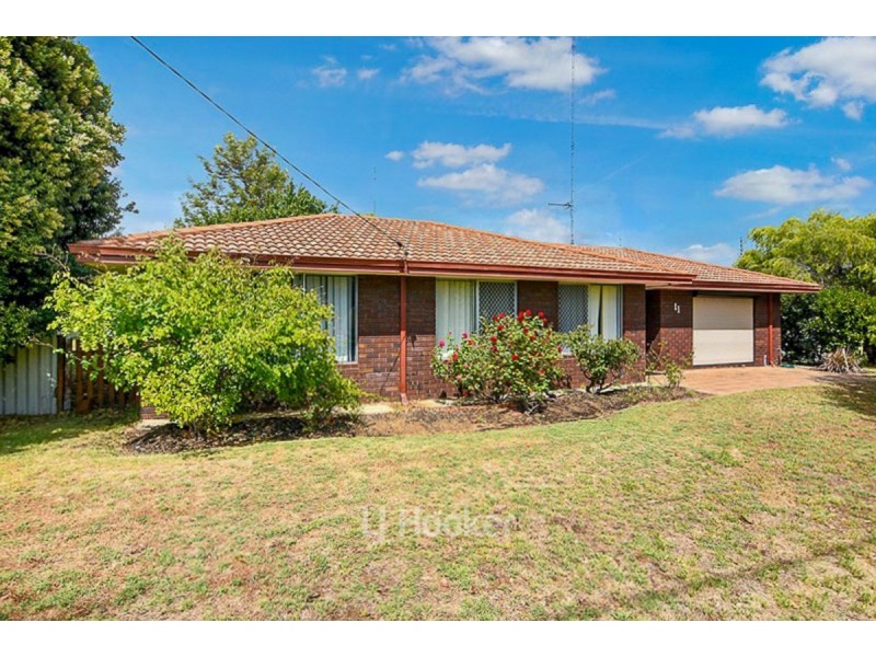 11 Kinkella Drive, Carey Park WA 6230