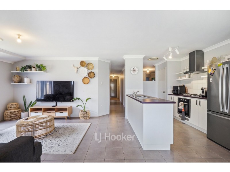 25 Toulon Way, Yalyalup WA 6280