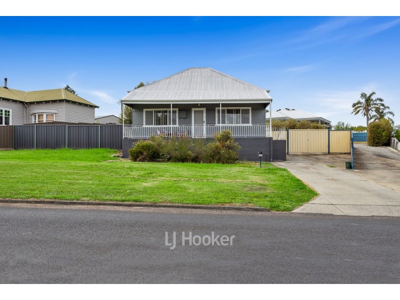 66 Deakin Street, Collie WA 6225