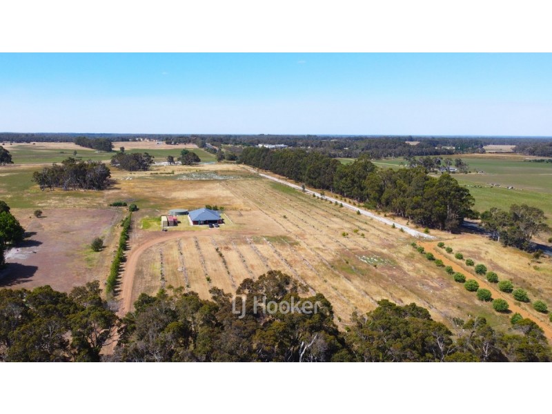 12 Gardiner Road, Cowaramup WA 6284