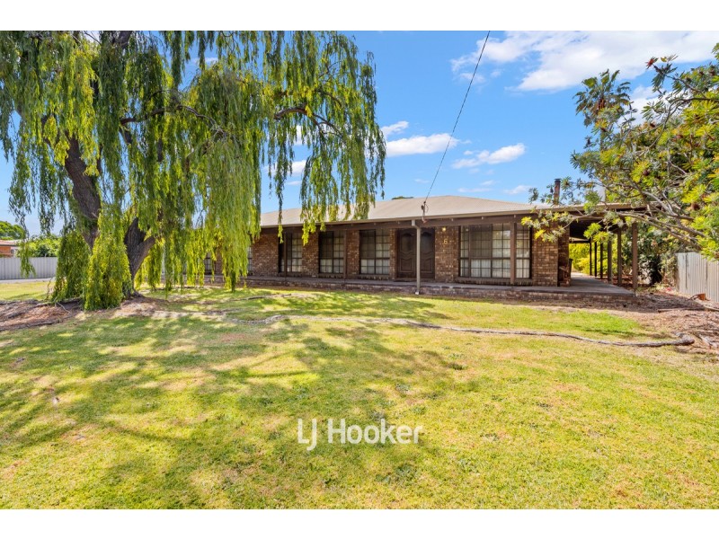 6 York Road, Collie WA 6225