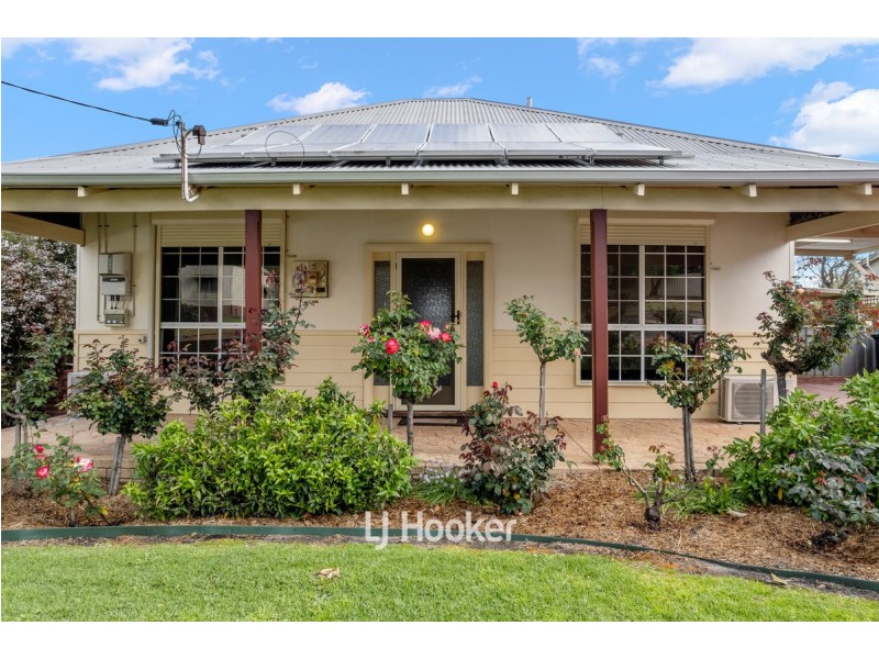 99 Deakin Street, Collie WA 6225