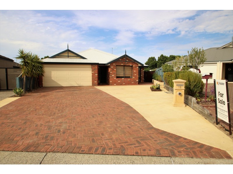 15 Norfolk Lane, Australind WA 6233