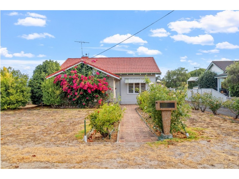 9 McKinley Street, Collie WA 6225