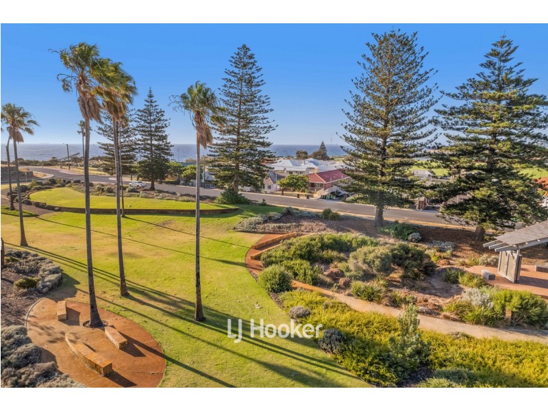 2/8 Wellington Street, Bunbury WA 6230