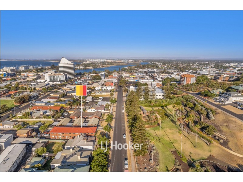 2/8 Wellington Street, Bunbury WA 6230