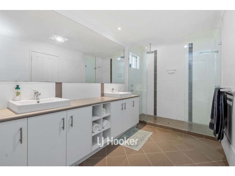 7 Shier Rise, Burekup WA 6227