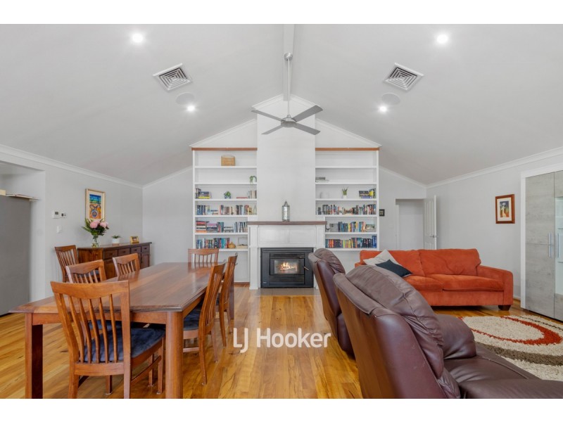 7 Shier Rise, Burekup WA 6227