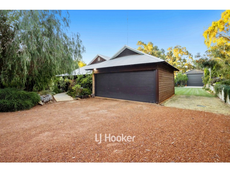 17 Grosmont Glade, Leschenault WA 6233