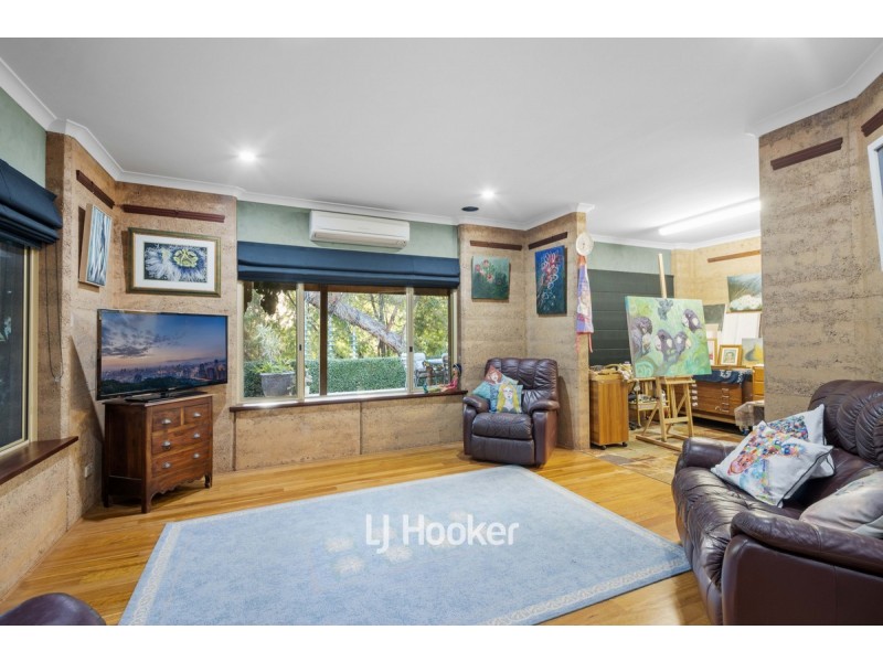 17 Grosmont Glade, Leschenault WA 6233