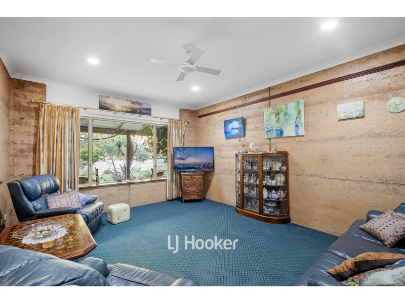 17 Grosmont Glade, Leschenault WA 6233