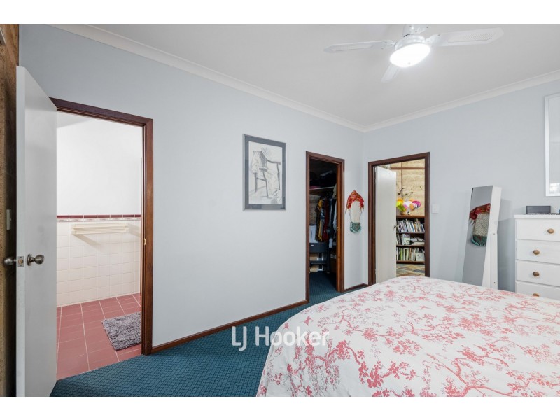 17 Grosmont Glade, Leschenault WA 6233