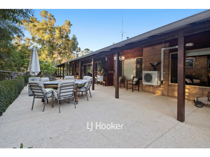 17 Grosmont Glade, Leschenault WA 6233