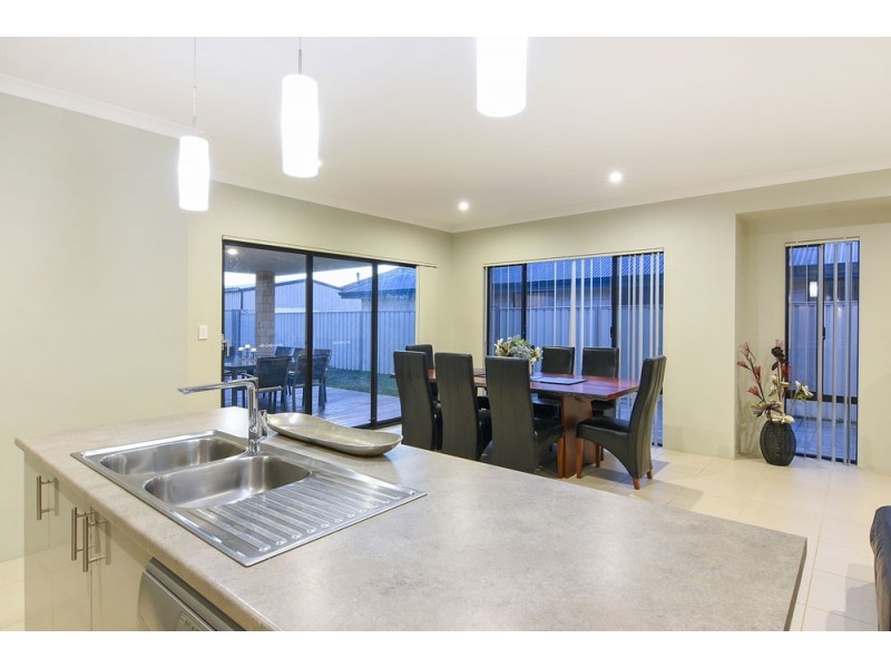 11 Electra Lane, Australind WA 6233